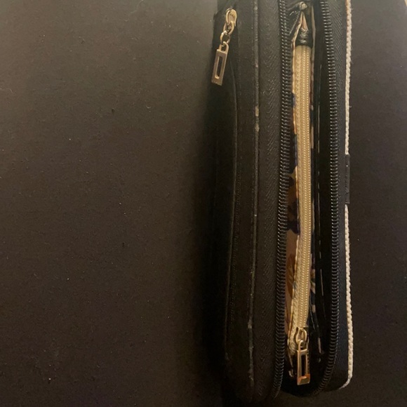 GUESS WALLET - Picture 4 of 4